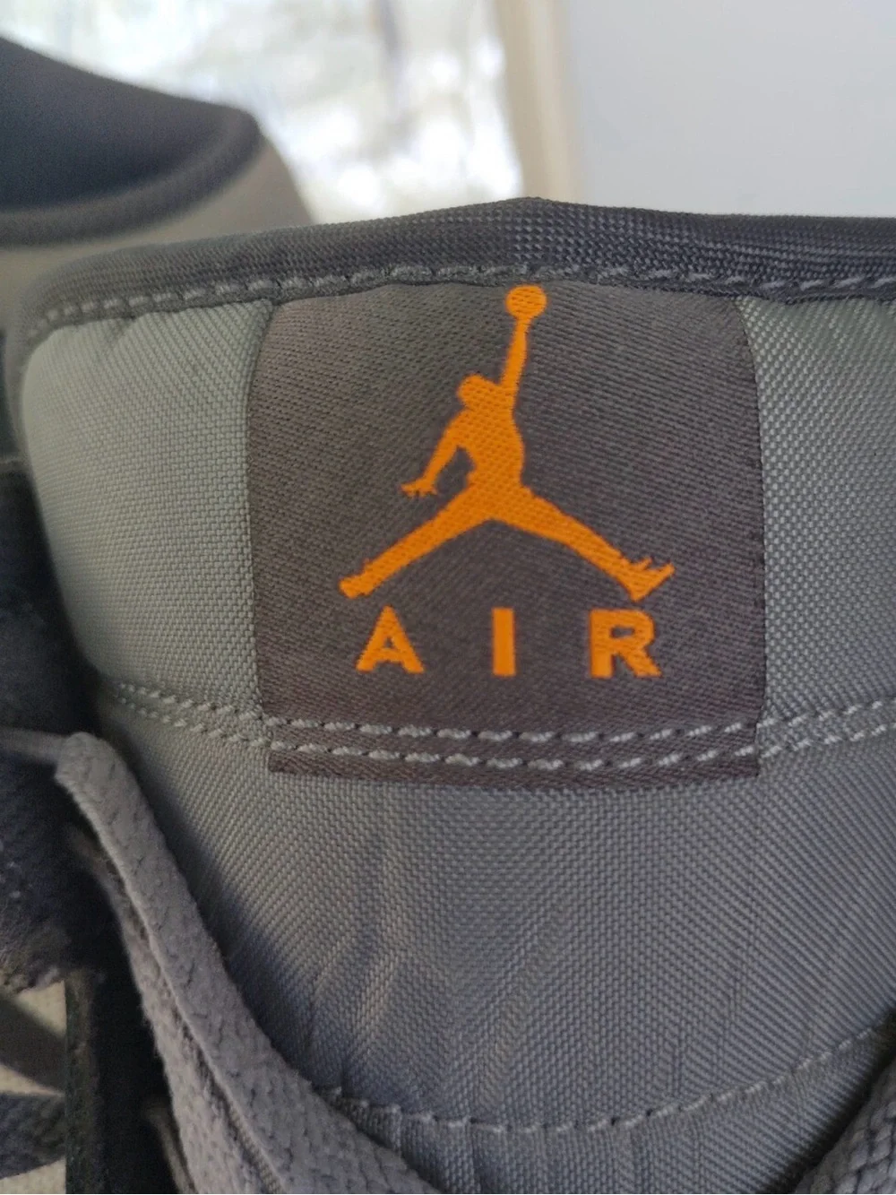 Nike Air Jordan 1 Mid SE (Night Stadium)
